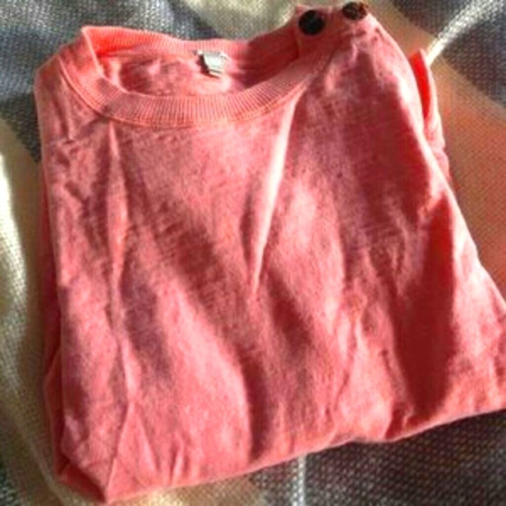 Jcrew Tortoise Shell Button Sweatshirt Small - image 3